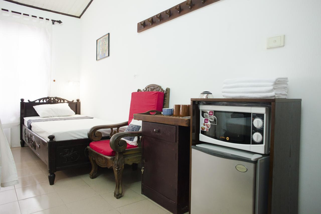 Nq Vintage House Hotel Hanoi Exterior photo