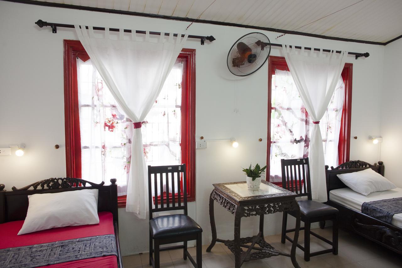 Nq Vintage House Hotel Hanoi Exterior photo